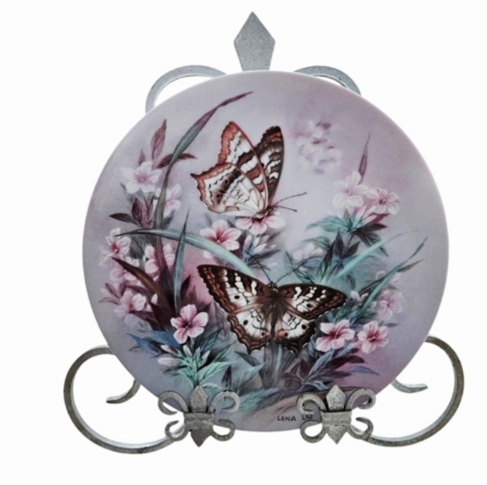 Lena Liu  Decorative Collector  Plates No 1664c with Butterfly Design